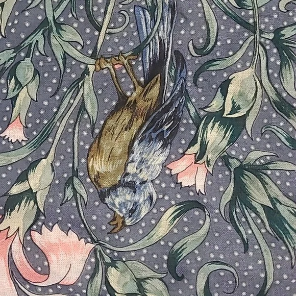 Perry Ellis Navy and Pink Scarf 100% Wool - Picture 3 of 6